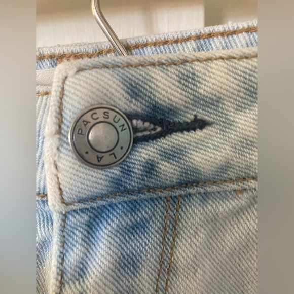 Pacsun high rise denim shorts size 25 light wash - Picture 2 of 8